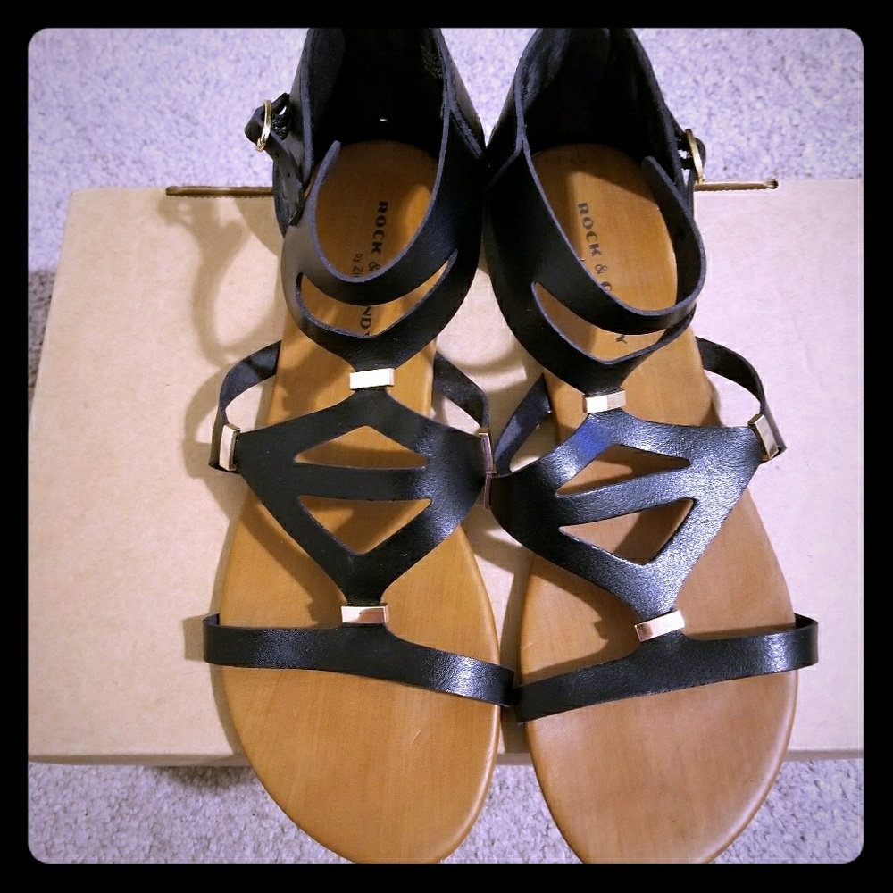 Neves Sandals
